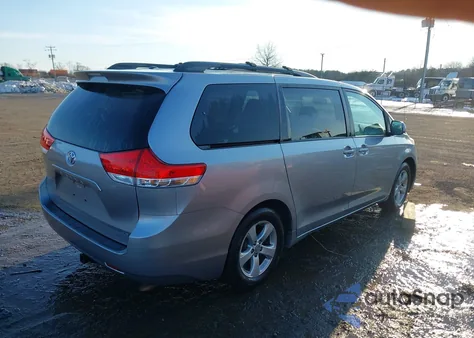 2011 Toyota Sienna Le V6 from USA, damaged, VIN 5TDKK3DC8BS010896